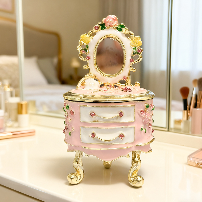 手描きの小さなジュエリーボックスは、化粧台に最適です。バレン - Vanity Home Decor のレビューと価格
