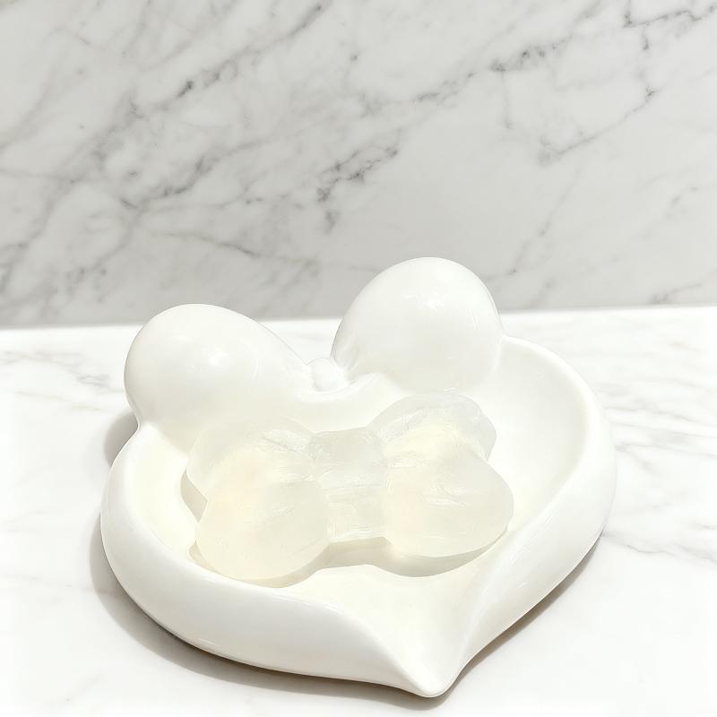 かわいいリボンとハート型のセラミック製ソープディッシュ、水切 - Vanity Home Decor のレビューと価格